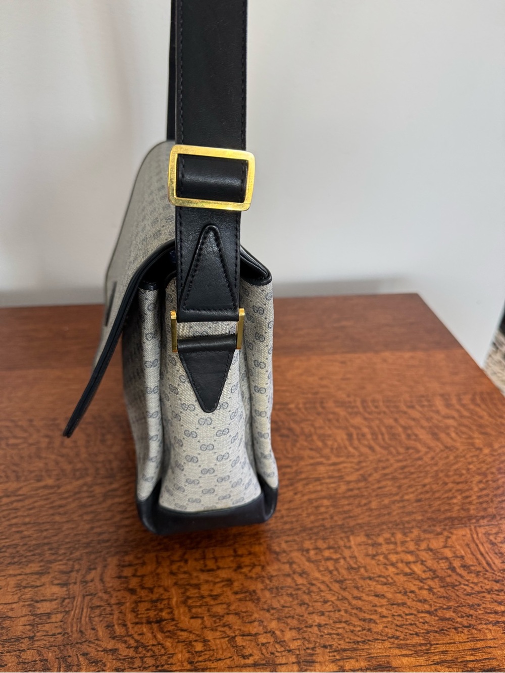 Gucci Vintage Micro GG Monogram Messenger Shoulder/Crossbody Bag with COA - Picture 5 of 14